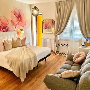 https://villa-greta-taormina.taorminaitalyhotels.com