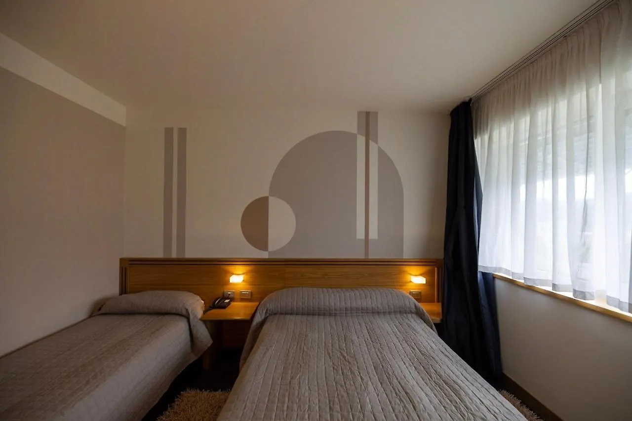 Hotel Europa Belluno 4*,
